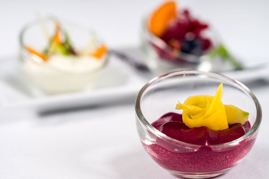Catering vegan vegetarisch, Beerenmousse, Vorspeise: Alles frisch! Catering für den Großraum Reutlingen, Tübingen und Stuttgart